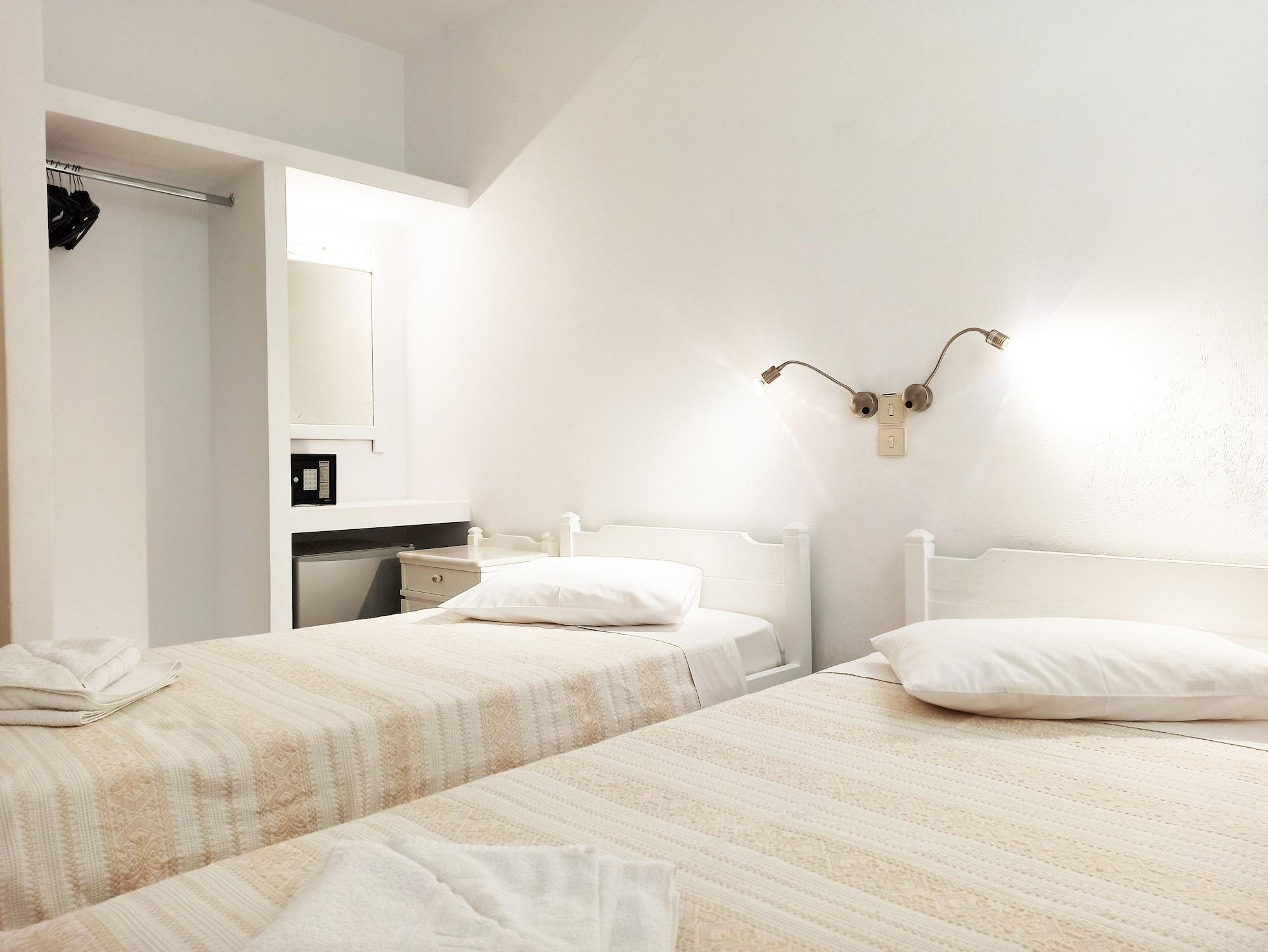 Hotel Paros Bagian luar foto
